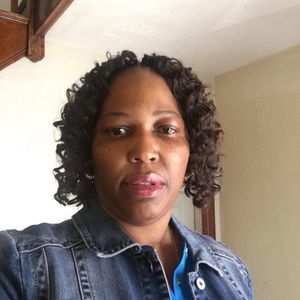 Meet your Posher, Dee